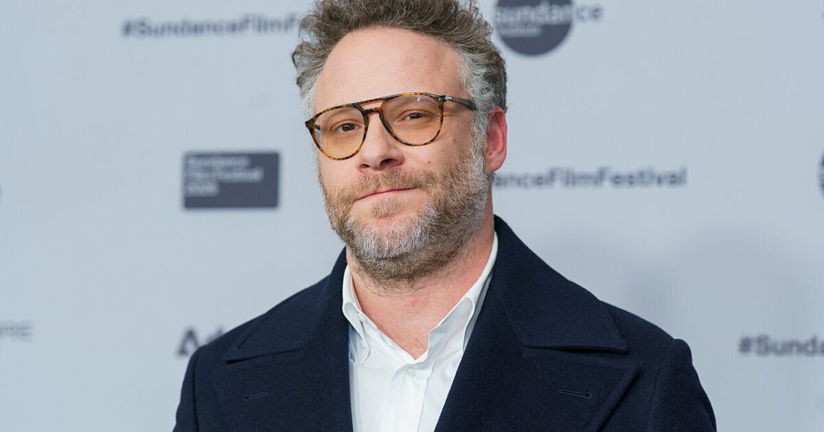 Seth Rogan Kayne Accountability: Seth Rogen Says Kanye West Must Become A Luxury Bong ...